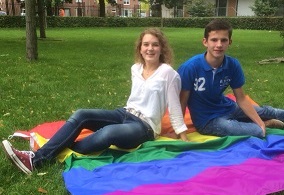 Roos van der Meer en Gijs Vanhooren - initiatiefnemers Coming Out Dag 2015 GOIRLE klein