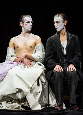 Stella - actors Oscar Batterham and Richard Cant © Matthew Hargraves 